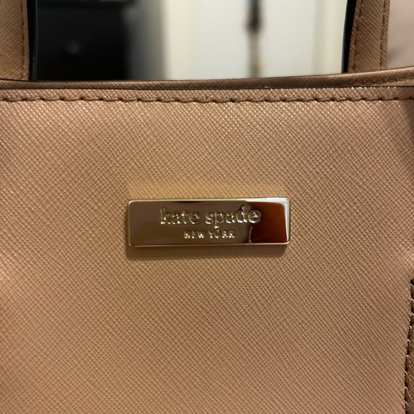 LIKE NEW Kate Spade Laurel Way Evangelie Crossbody | Brown Sugar Leather - Picture 6 of 9